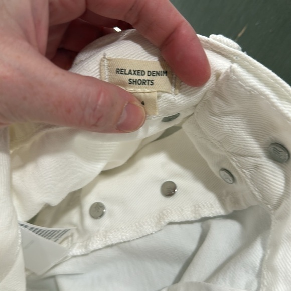 Madewell Relaxed Denim Shorts in Tile White Raw Hem High Rise Size 24 - Picture 10 of 13